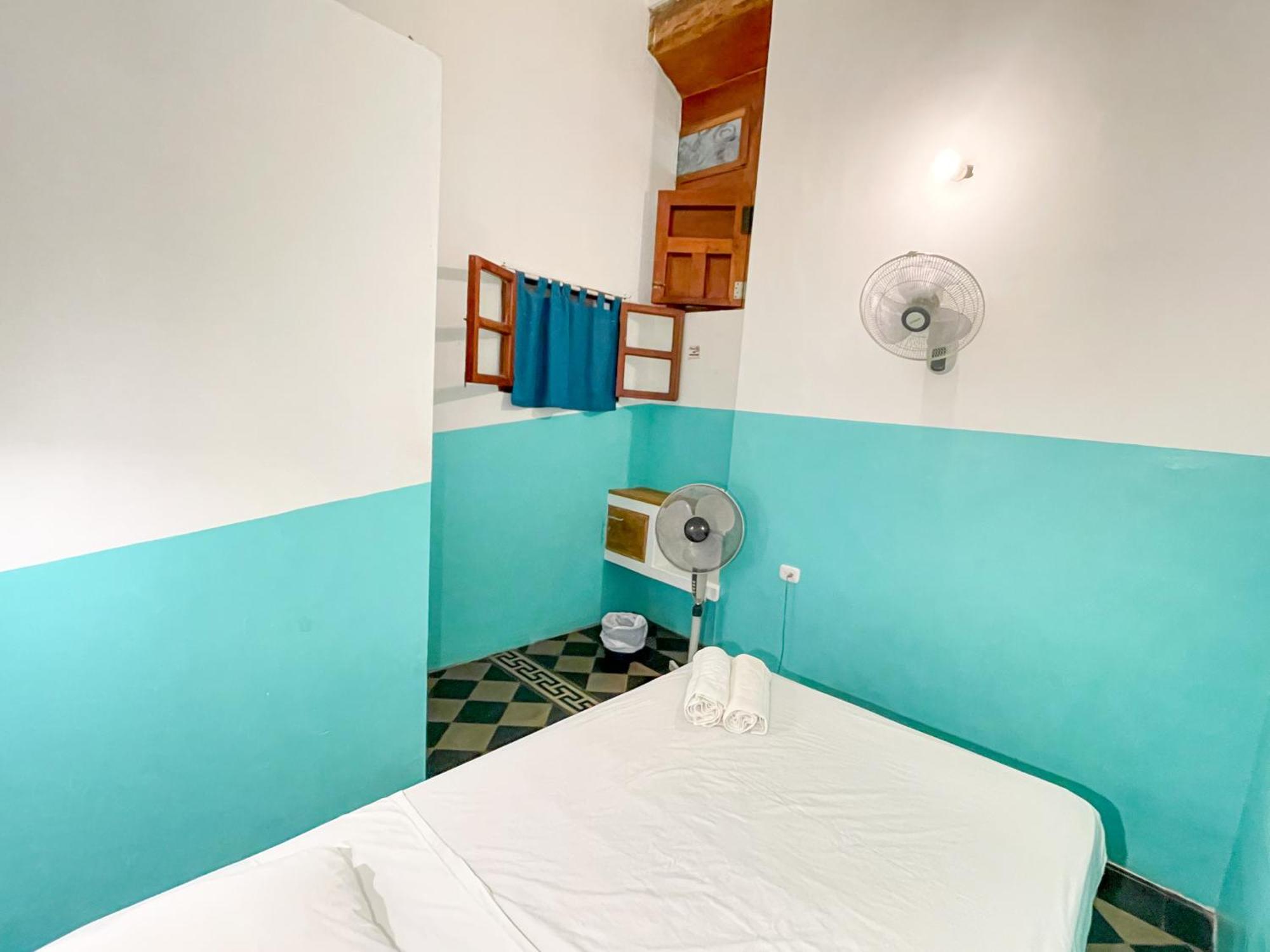 Hostal Oasis Granada