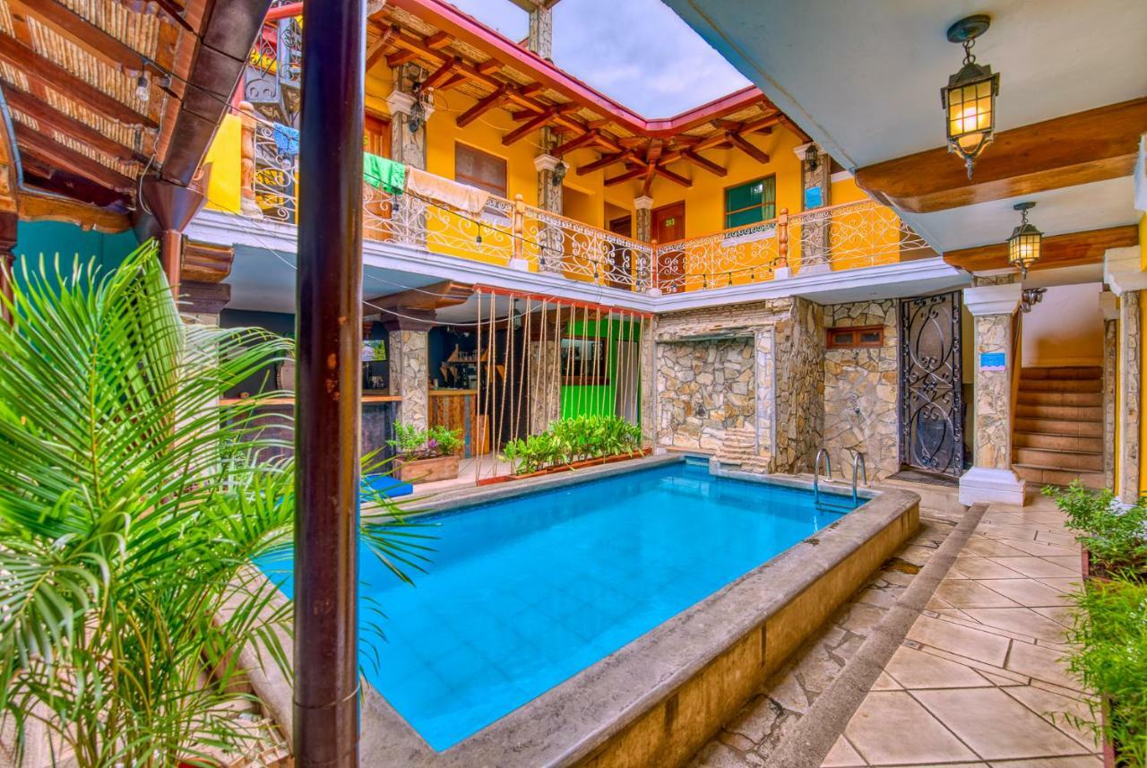 Oasis Auberge de jeunesse *